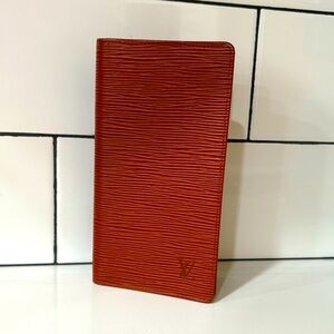VINTAGE Louis Vuitton Rust Epi Bifold Wallet 1996 SpainC
